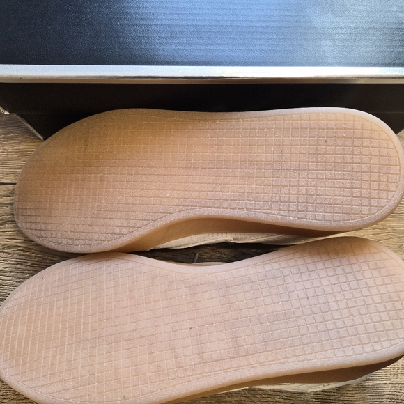 [NIB] Madden Girl Giia Lace-Up Low-Top Sneakers White Women's Sneakers Size 9 - Picture 6 of 12